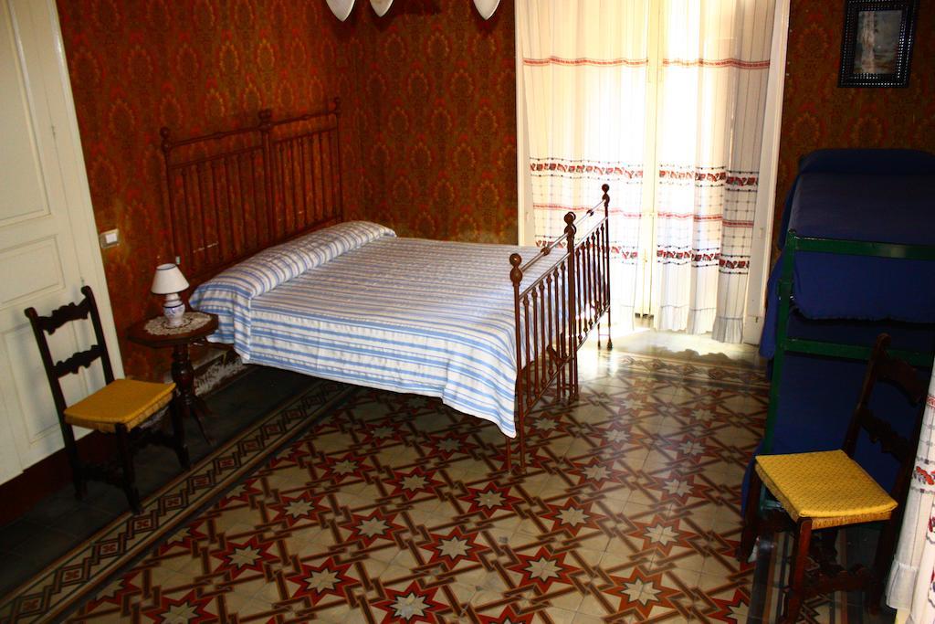 B&B Sotto I Pini Zafferana Etnea Cameră foto