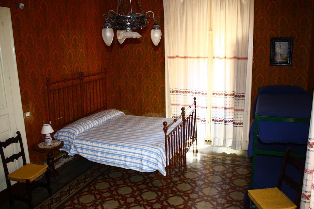 B&B Sotto I Pini Zafferana Etnea Cameră foto